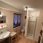 D'hôtes Des Cascades St-nicolas Pensión 3*