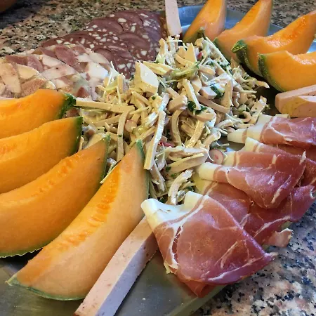 Pensjonat D'hotes Des Cascades St-nicolas 3*